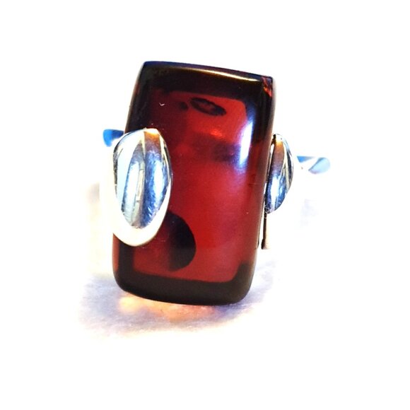 Fancy Vintage Cherry Red Baltic Amber Sterling Silver Modernist Statement Ring - Picture 15 of 16